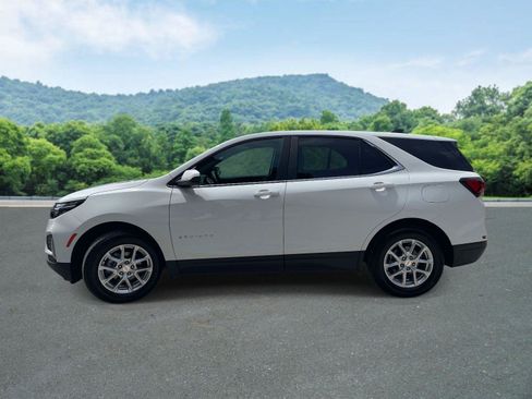 Used 2024 Chevrolet Equinox LT FWD image 24