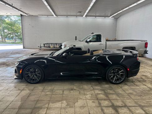 Used 2022 Chevrolet Camaro ZL1 image 3