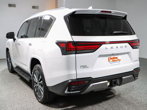 Used 2024 Lexus LX 600 4WD w/ Interior Upgrade Package image 9