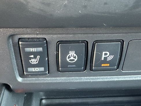 Used 2026 Nissan Frontier PRO-4X AWD/4WD image 23