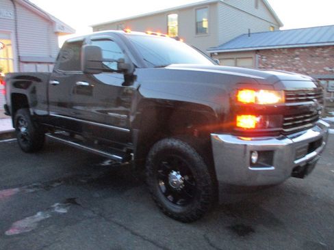 Used 2015 Chevrolet Silverado 2500 LTZ image 6