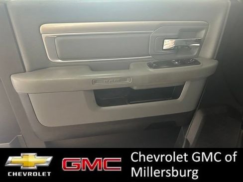 Used 2016 RAM 2500 Tradesman w/ Chrome Appearance Group AWD/4WD image 13