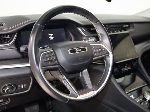 Used 2022 Jeep Grand Cherokee L Limited image 6