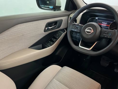 Used 2023 Nissan Rogue SV AWD/4WD image 12