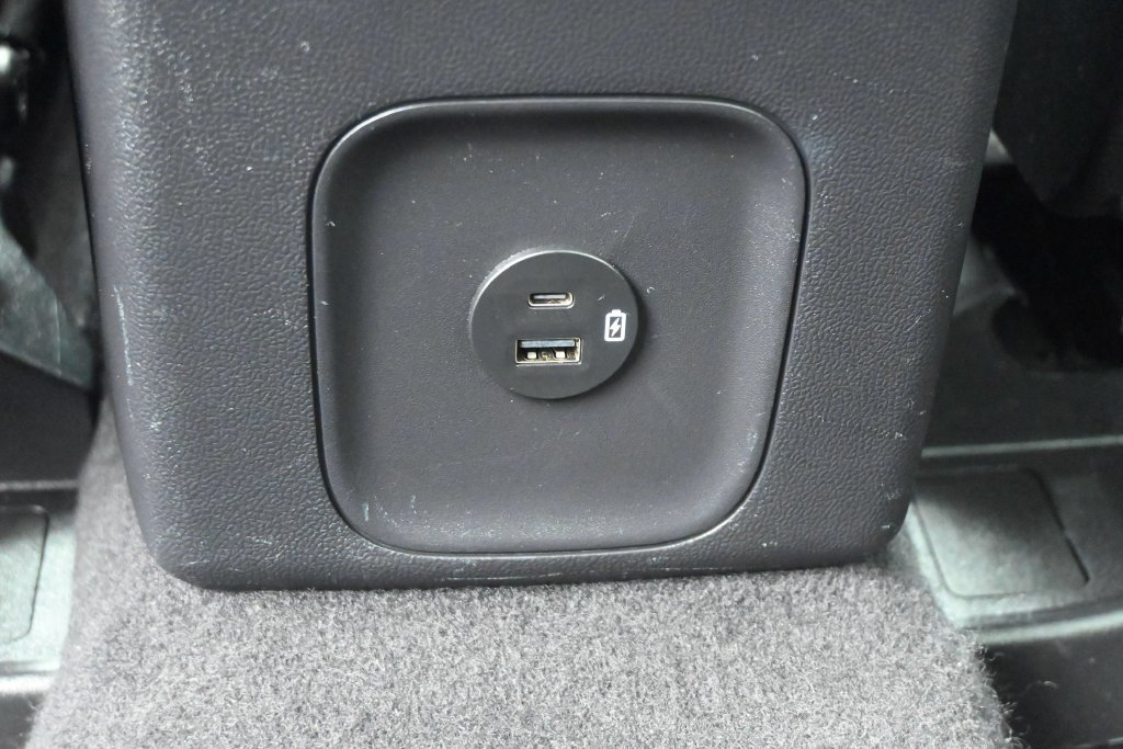 Used 2022 Ford Escape SEL w/ Technology Package FWD image 18