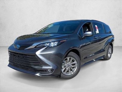 New 2025 Toyota Sienna XLE