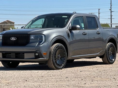 New 2025 Ford Maverick Lobo image 8