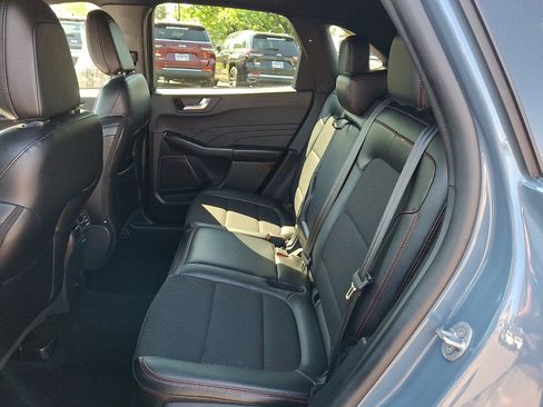 Used 2025 Ford Escape ST-Line Select AWD/4WD image 10