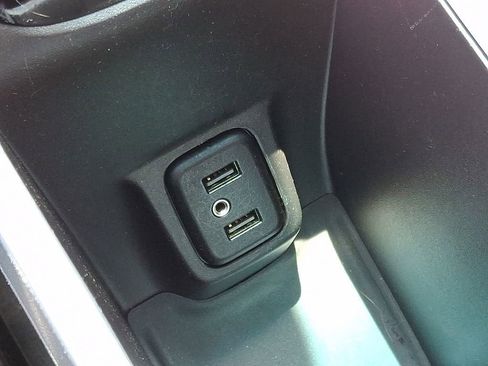 Used 2020 Chevrolet Bolt LT FWD image 27