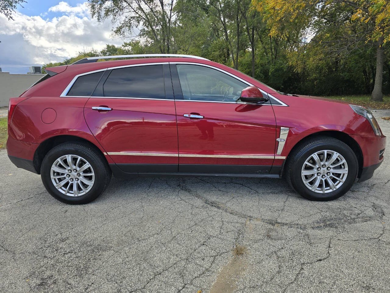 Used 2011 Cadillac SRX Luxury AWD/4WD image 4