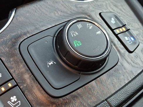 Certified 2023 GMC Acadia Denali w/ Black Diamond Edition image 24