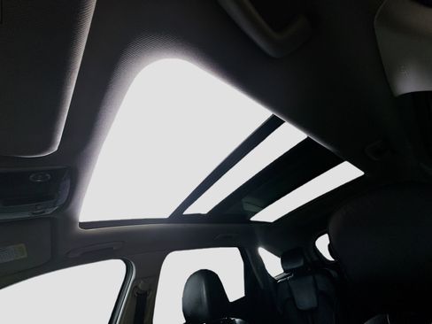 Used 2022 Kia Sorento EX w/ Panoramic Sunroof Package image 43