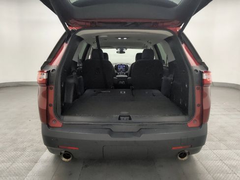 Used 2020 Chevrolet Traverse LT FWD image 29