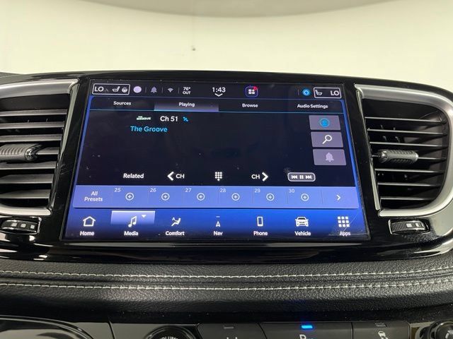 Used 2021 Chrysler Pacifica Limited FWD image 27