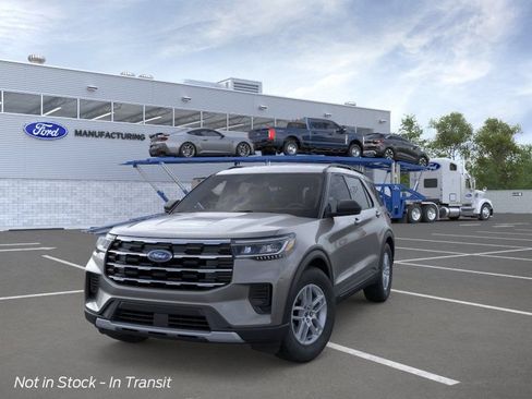 New 2026 Ford Explorer Active AWD/4WD image 4
