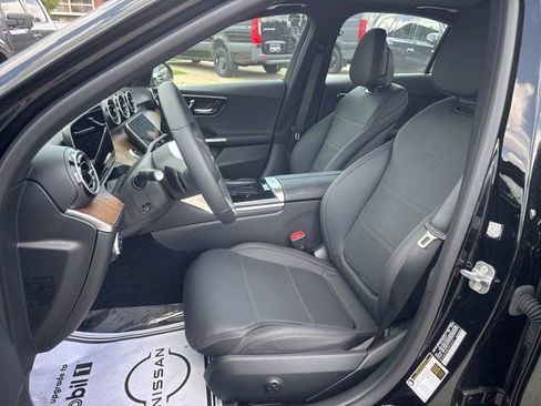 New 2025 Mercedes-Benz C 300 4MATIC Sedan image 4