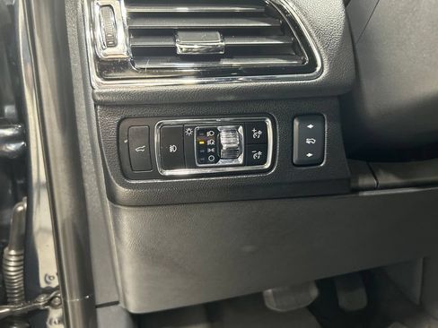 Certified 2024 Lincoln Navigator L Reserve AWD/4WD image 11
