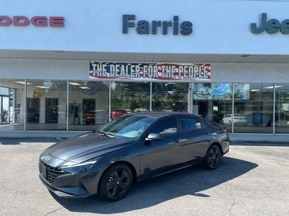 Used 2022 Hyundai Elantra SEL