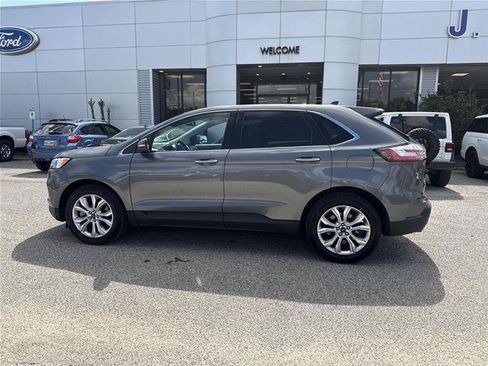 Certified 2024 Ford Edge Titanium AWD/4WD image 2