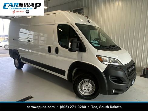 Used 2025 RAM ProMaster 2500 w/ Convenience Group FWD image 1