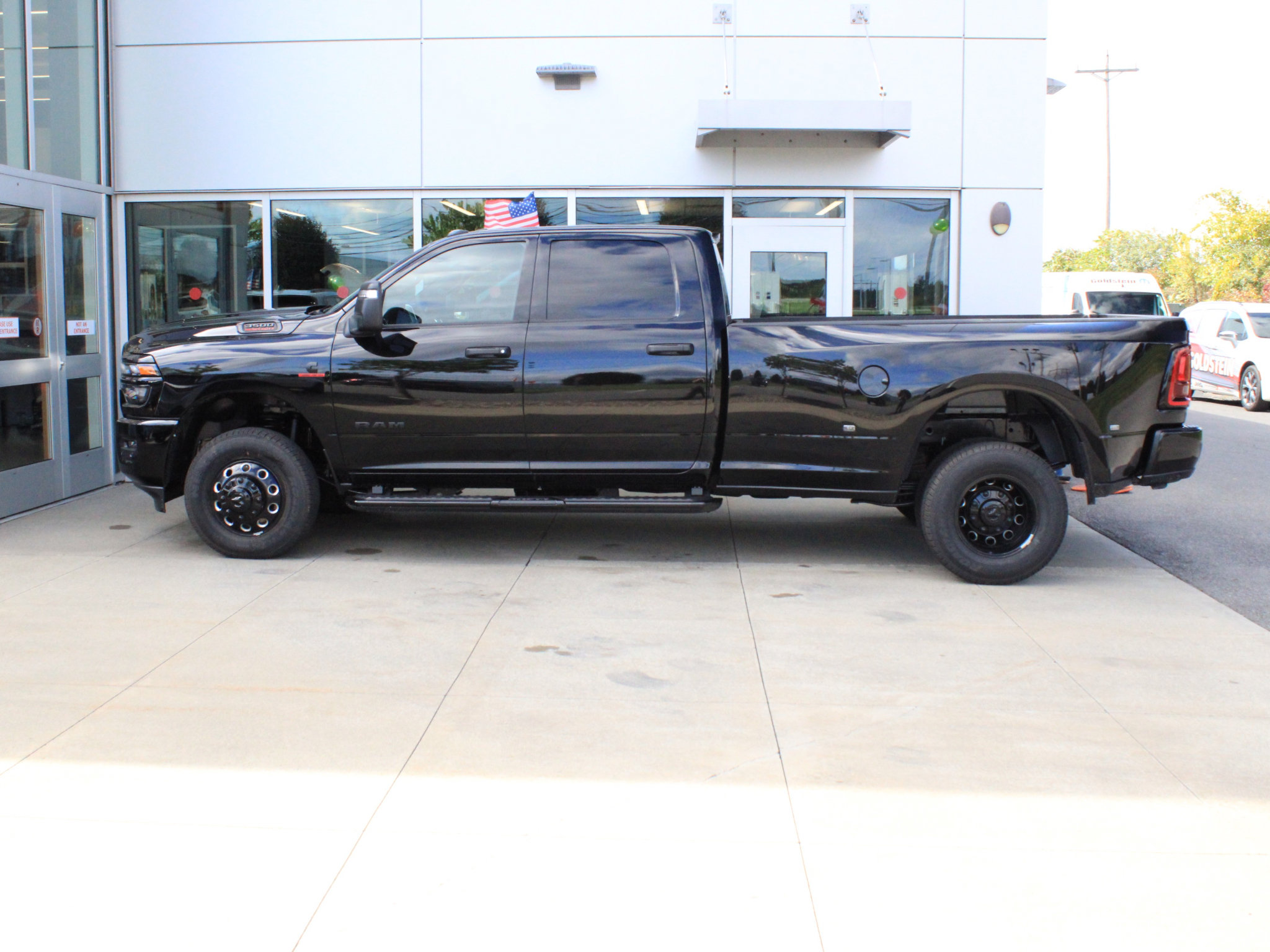 New 2027 RAM 3500 Big Horn AWD/4WD image 5