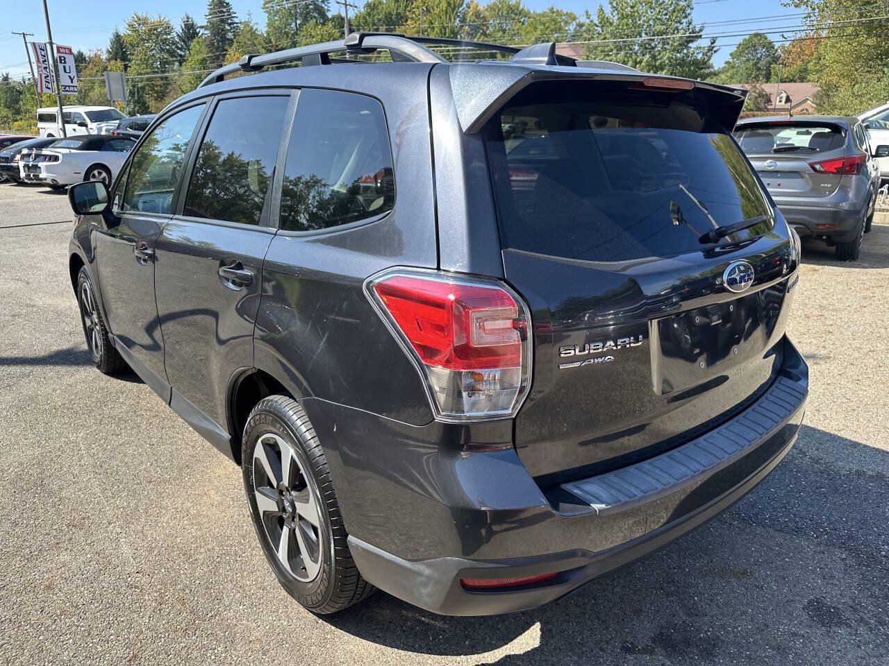 Used 2017 Subaru Forester 2.5i Premium w/ All-Weather Package AWD/4WD image 4