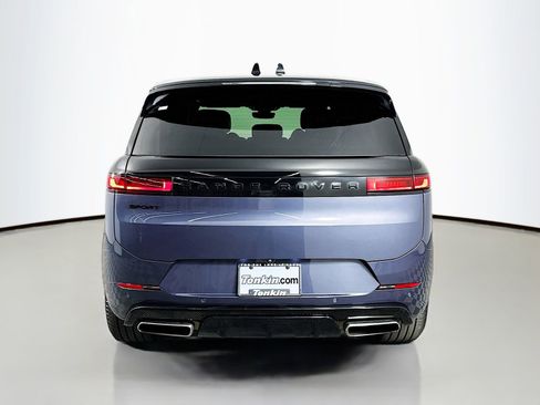 Used 2024 Land Rover Range Rover Sport Dynamic SE AWD/4WD image 6