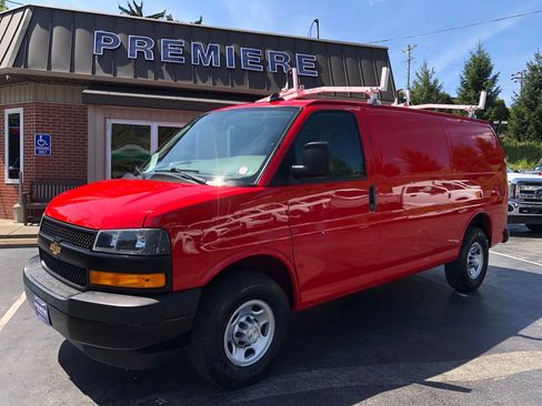 Used 2021 Chevrolet Express 2500 w/ Driver Convenience Package RWD image 10