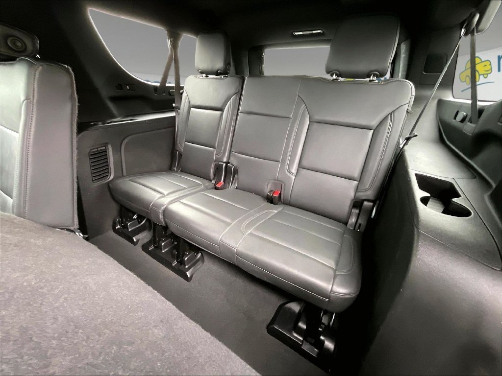Used 2024 Chevrolet Suburban LT AWD/4WD image 16