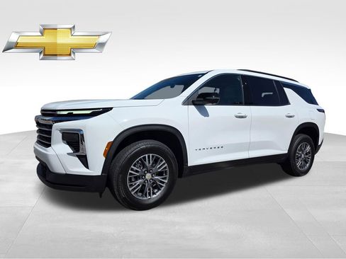 Certified 2024 Chevrolet Traverse LT image 2