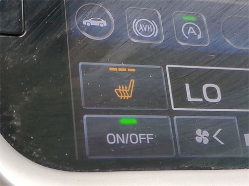 Used 2024 Subaru Outback Premium image 25