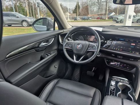 Used 2021 Buick Envision Essence image 10