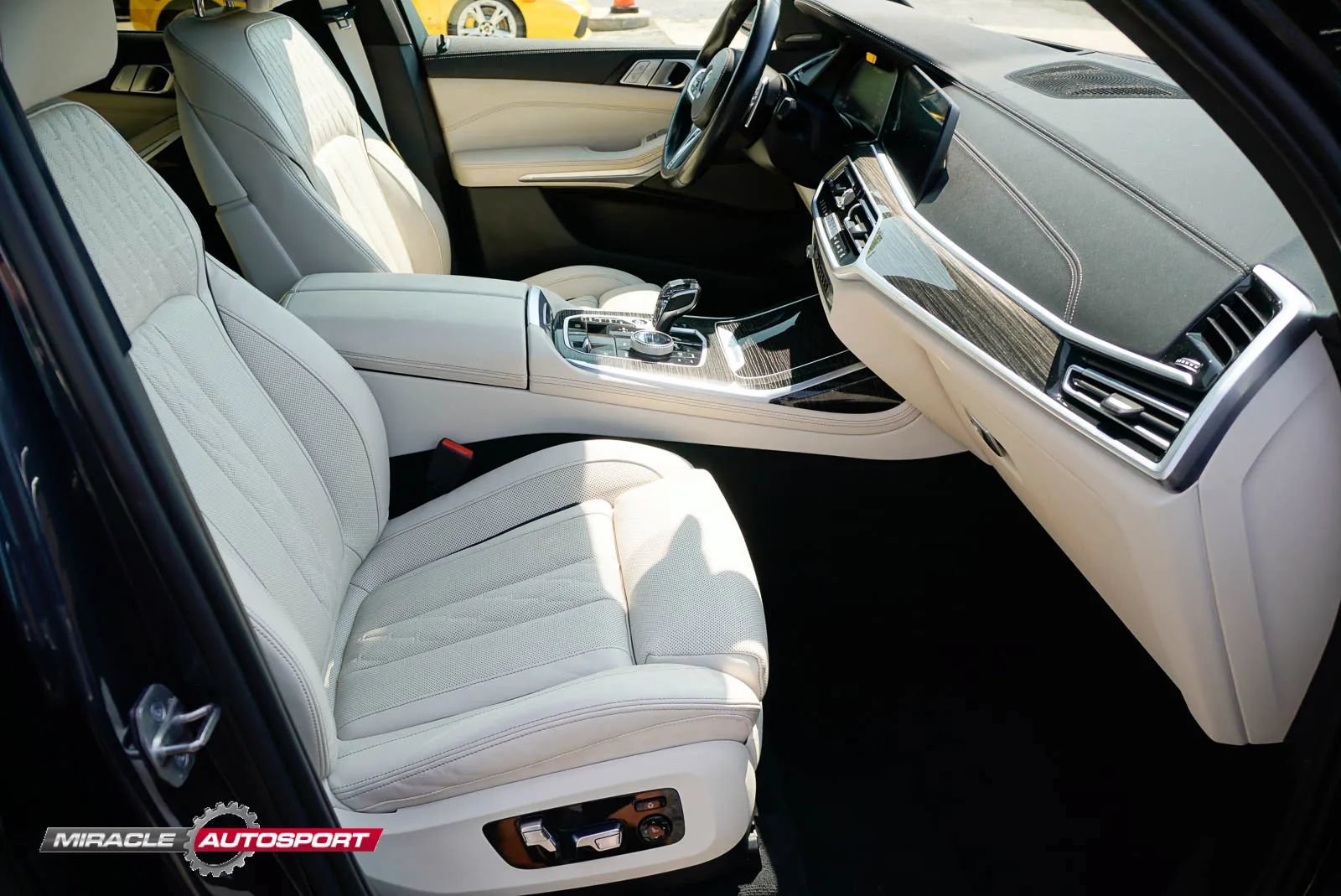 Used 2022 BMW X7 M50i AWD/4WD image 30
