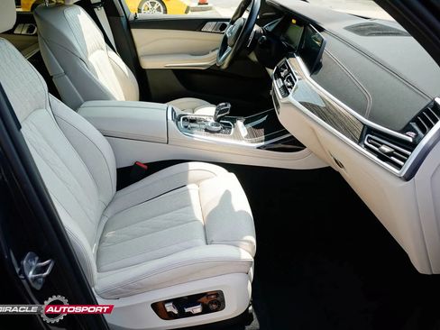 Used 2022 BMW X7 M50i AWD/4WD image 30