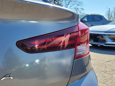 Used 2020 Hyundai Elantra Value Edition w/ Winter Weather Package image 7