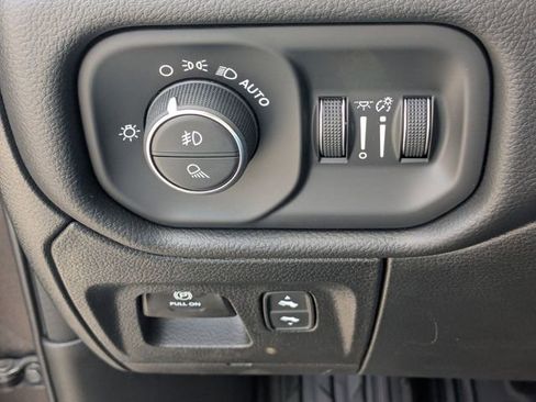 New 2026 RAM 1500 Big Horn AWD/4WD image 15