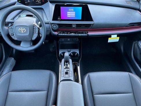 New 2026 Toyota Prius Plug-In Hybrid FWD image 4