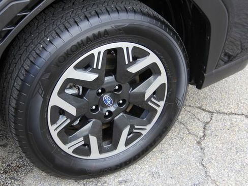 Certified 2025 Subaru Forester Premium image 12