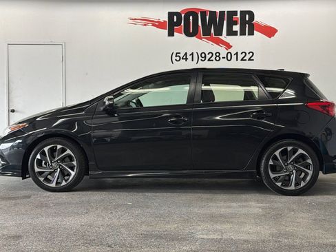 Used 2018 Toyota Corolla iM w/ All-Weather Mat Package FWD image 6