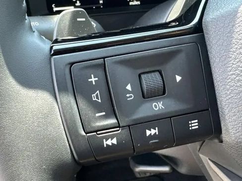 Used 2026 Nissan Rogue Platinum w/ Platinum Premium Package AWD/4WD image 37