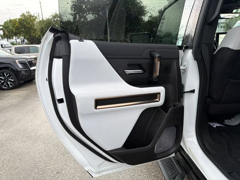 Used 2025 GMC Hummer EV 2X w/ LPO, Sport Package AWD/4WD image 12