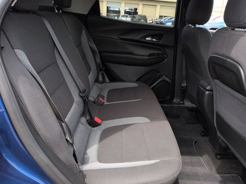 Used 2023 Chevrolet TrailBlazer LT FWD image 27