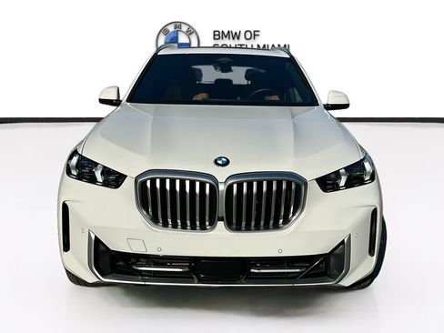 Certified 2024 BMW X5 sDrive40i image 2