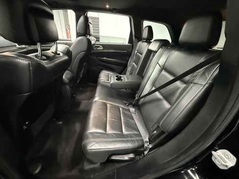 Used 2017 Jeep Grand Cherokee Limited image 22