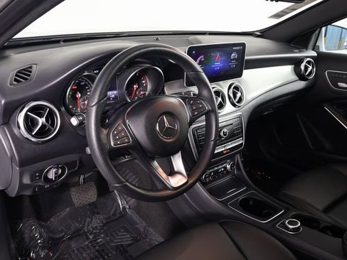 Used 2020 Mercedes-Benz GLA 250 4MATIC image 7