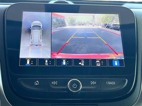 Used 2024 Chevrolet Equinox Premier image 14