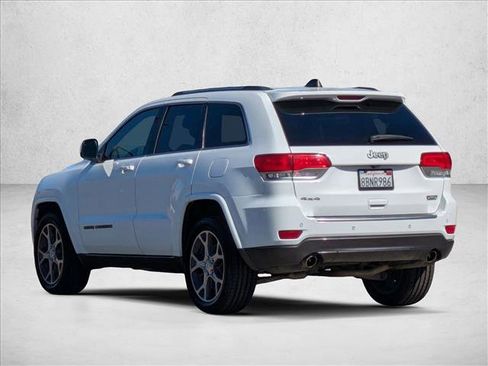 Used 2018 Jeep Grand Cherokee Limited image 8
