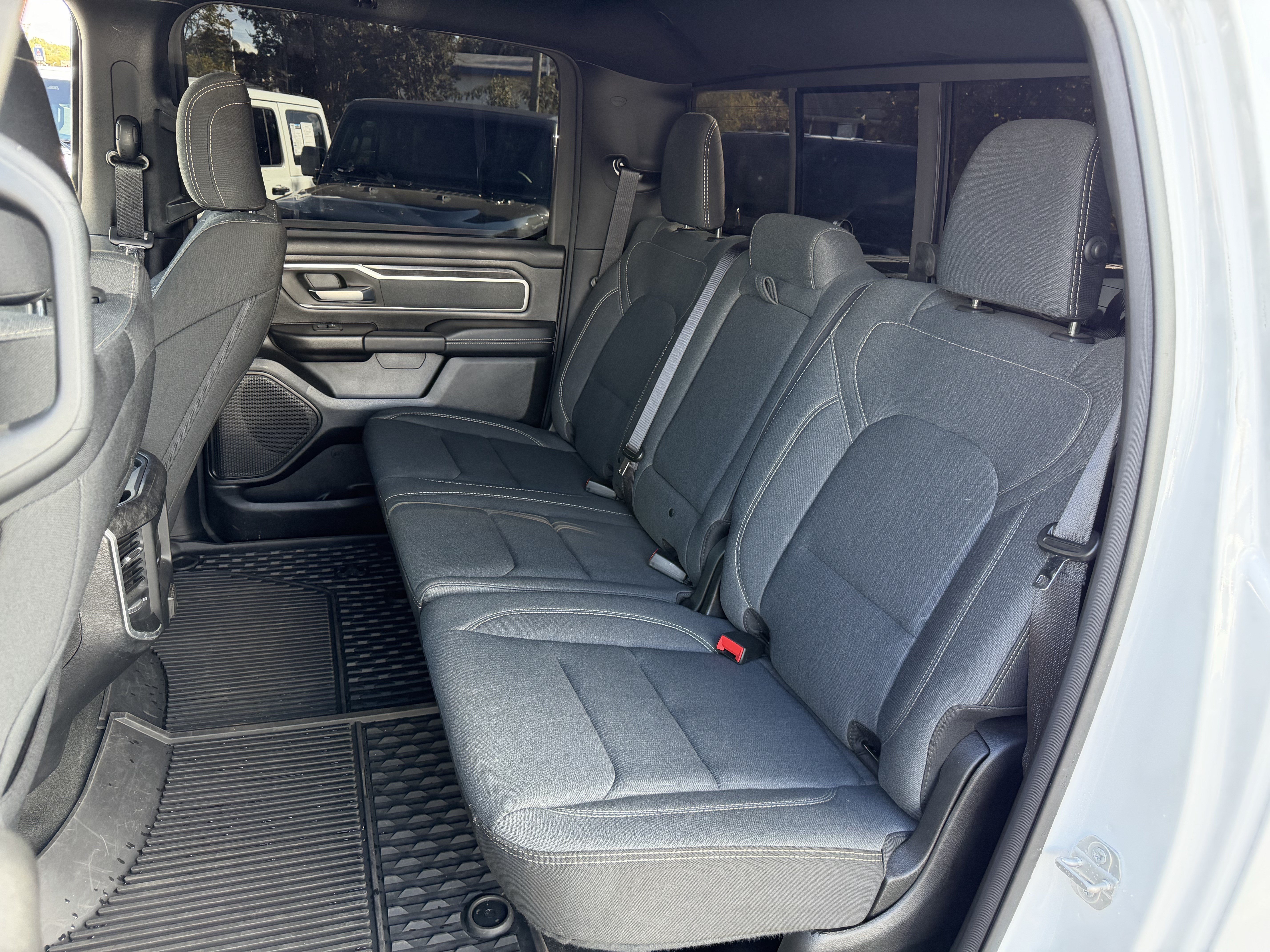 Used 2022 RAM 1500 Big Horn AWD/4WD image 33
