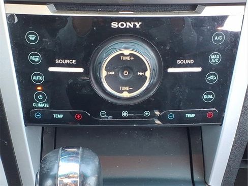 Used 2014 Ford Explorer Limited image 19