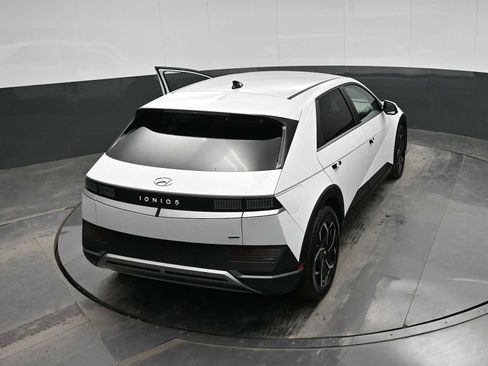 Used 2022 Hyundai Ioniq 5 SE w/ Cargo Package image 26